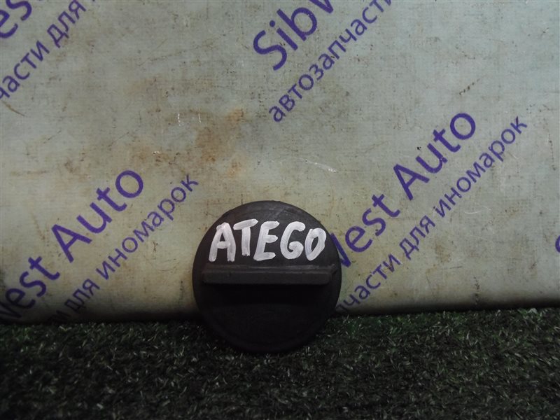 Крышка масляной горловины Mercedes-Benz Atego 12 OM904LA