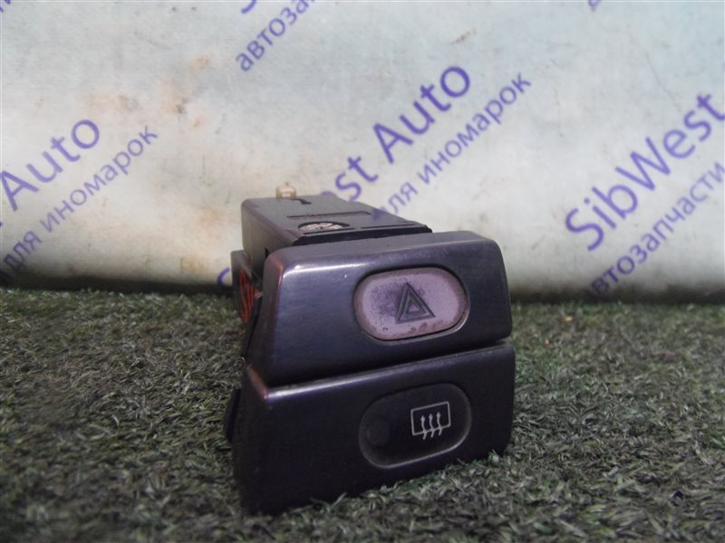 Кнопка аварийной сигнализации Toyota Camry SV21 3SFE 1988