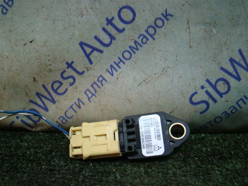 Датчик airbag Mitsubishi Outlander CW6W 6B31 2007