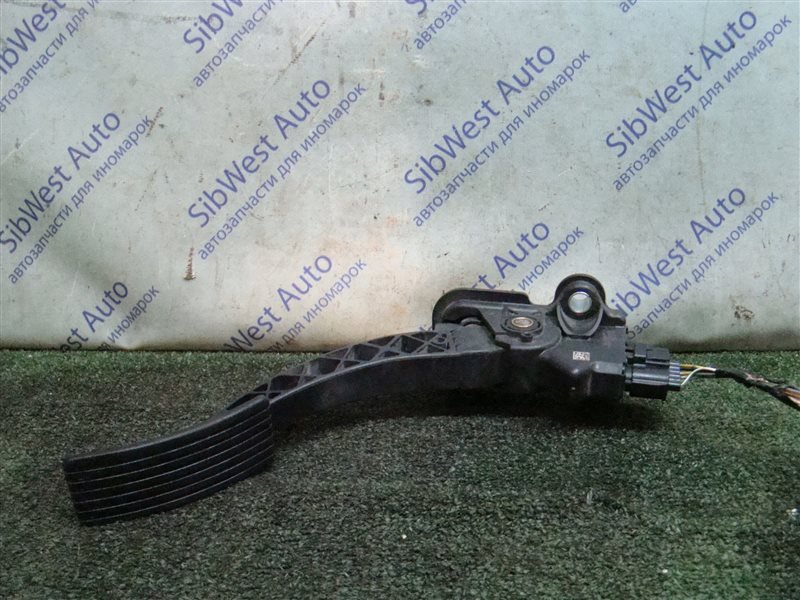 Педаль газа Mitsubishi Outlander CW6W 6B31 2007