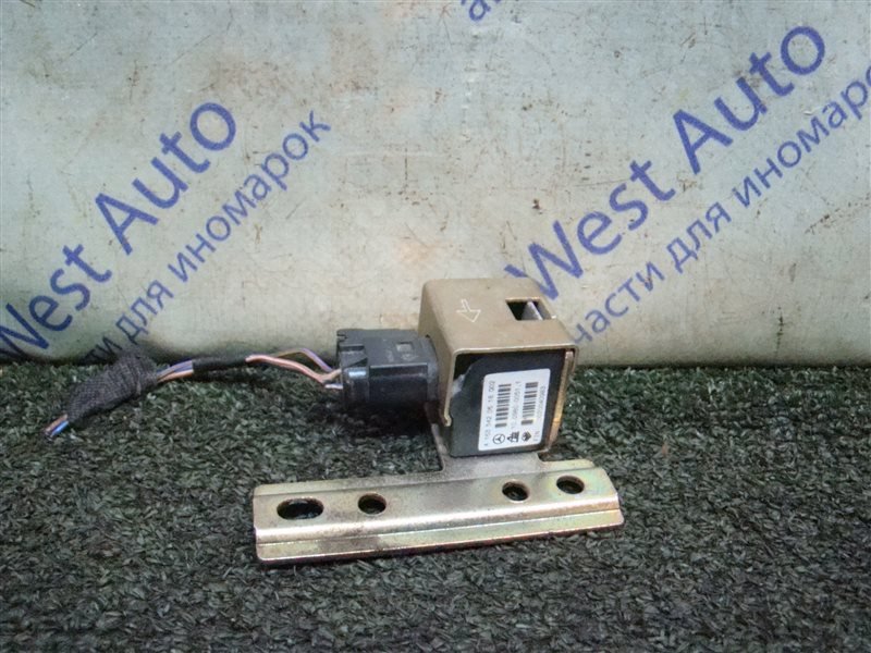 Датчик ускорения Mercedes-Benz С-Class S202 OM611DE22 2001
