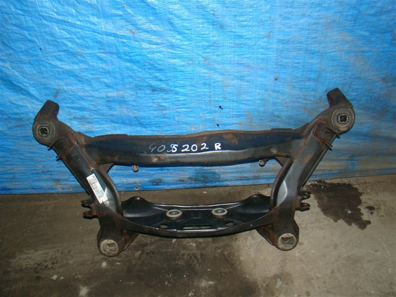 Балка подвески Mercedes-Benz С-Class S202 OM611DE22 2001