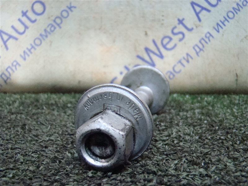 Болт эксцентрик Mercedes-Benz С-Class S202 OM611DE22 2001