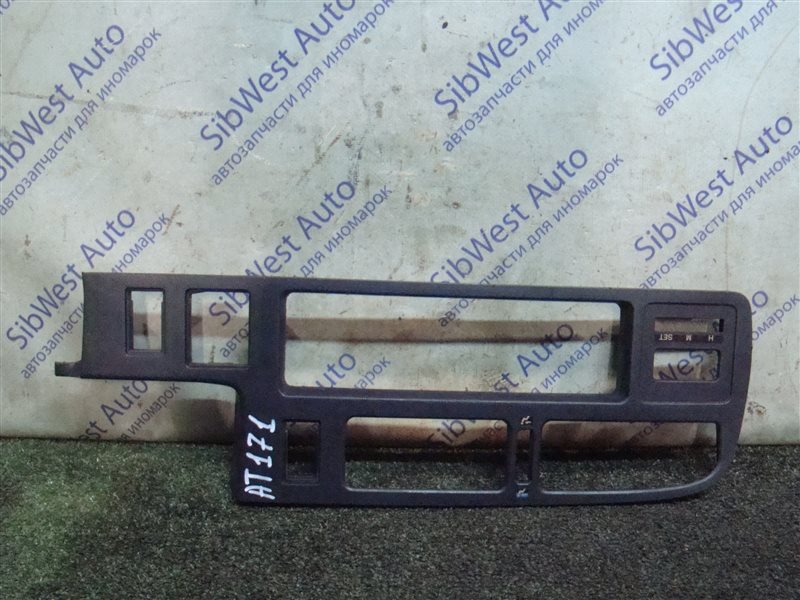 Консоль магнитофона Toyota Carina AT171 4AFE 1989