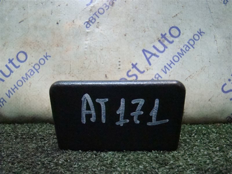 Пепельница Toyota Carina AT171 4AFE 1989