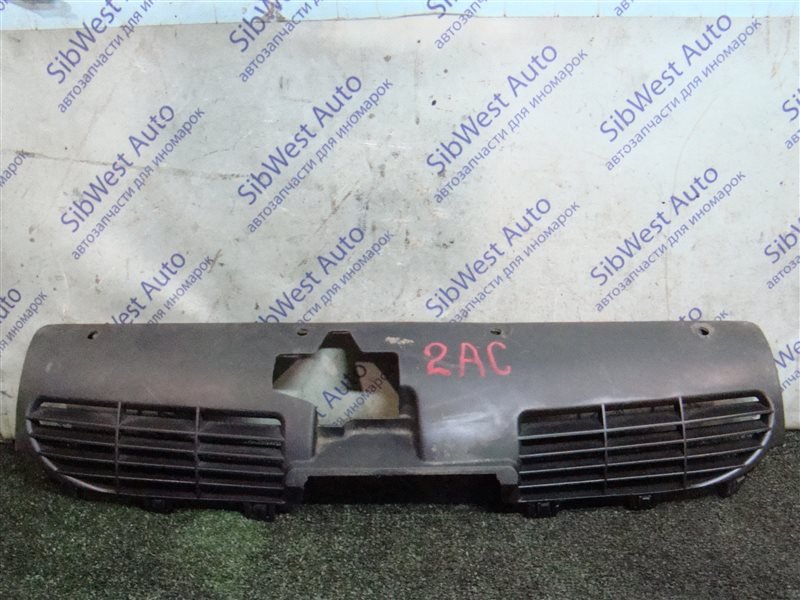 Решетка радиатора PEUGEOT 206 2AC TU3JP 2000 (б/у)
