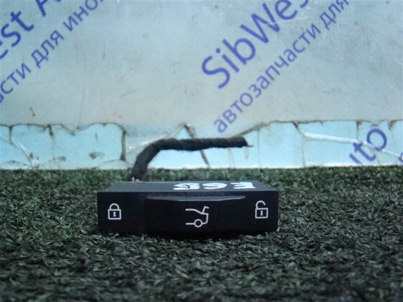 Кнопка блокировки багажника BMW 7-Series E65 N62B44 2002 (б/у)