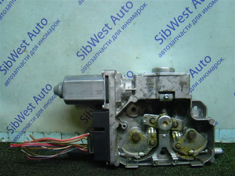 Моторчик стояночного тормоза BMW 7-Series E65 N62B44 2002 (б/у) Моторчик стояночного тормоза BMW 7-Series E65 N62B44 2002 (б/у)