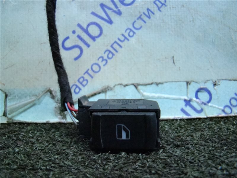 Кнопка стеклоподъемника VOLKSWAGEN GOLF 1J5 AXR 2002 (б/у)