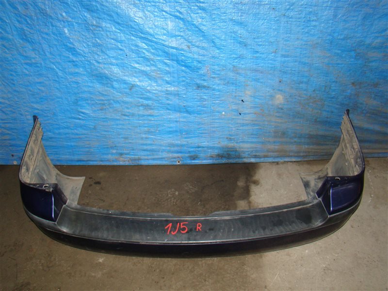 Бампер VOLKSWAGEN GOLF 1J5 AXR 2002 задний (б/у) Бампер VOLKSWAGEN GOLF 1J5 AXR 2002 задний (б/у)