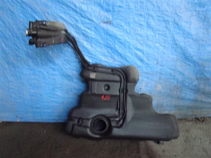 Бензобак VOLKSWAGEN GOLF 1J5 AXR 2002 (б/у) Бензобак VOLKSWAGEN GOLF 1J5 AXR 2002 (б/у)