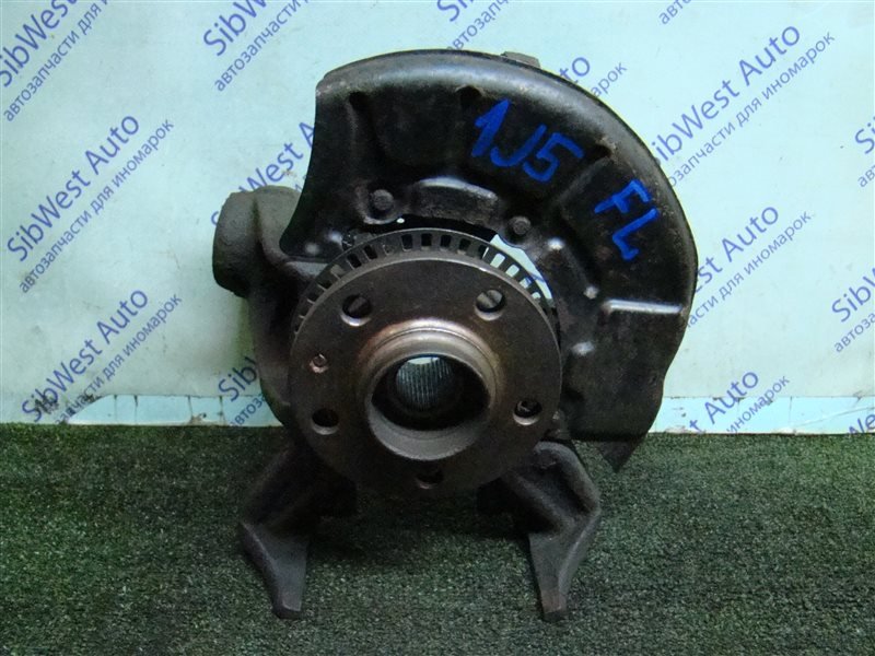 Ступица VOLKSWAGEN GOLF 1J5 AXR 2002 передняя левая (б/у)
