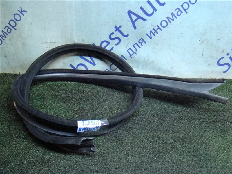 Молдинги на крыше VOLKSWAGEN GOLF 1J5 AXR 2002 левые (б/у) Молдинги на крыше VOLKSWAGEN GOLF 1J5 AXR 2002 левые (б/у)