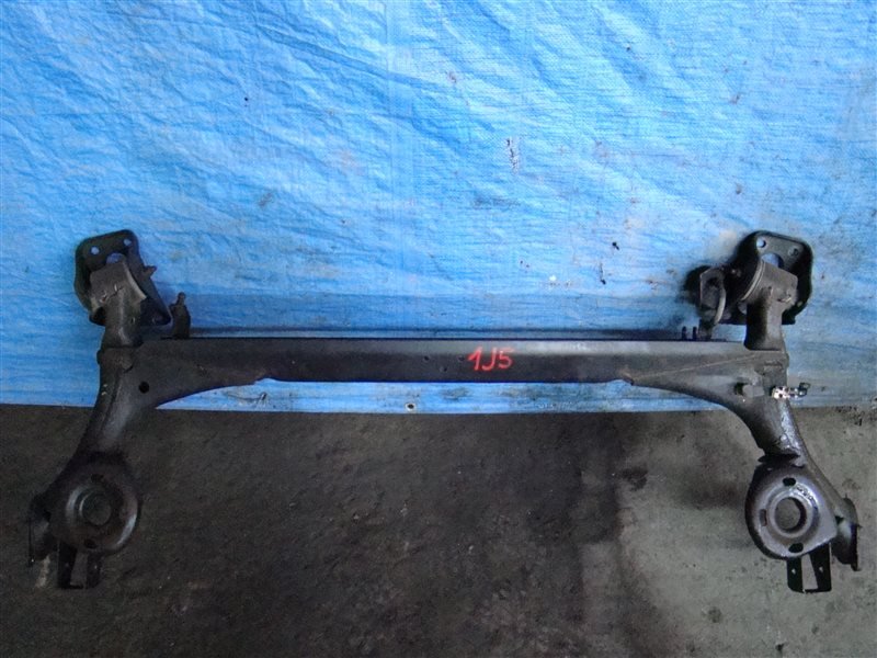 Балка подвески VOLKSWAGEN GOLF 1J5 AXR 2002 задняя (б/у)