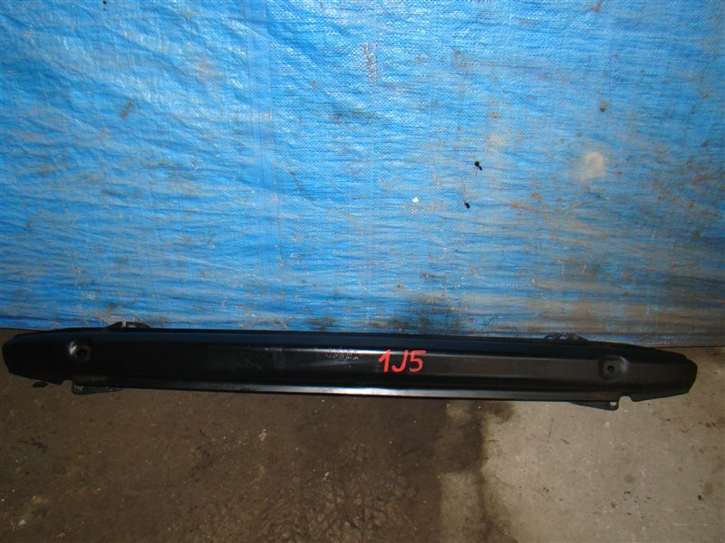 Жесткость бампера VOLKSWAGEN GOLF 1J5 AXR 2002 задний (б/у) Жесткость бампера VOLKSWAGEN GOLF 1J5 AXR 2002 задний (б/у)