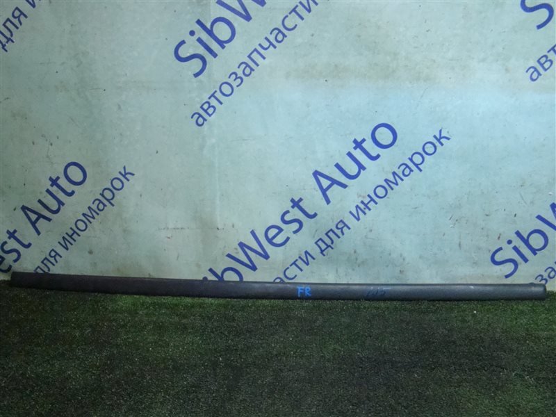 Молдинг на дверь VOLKSWAGEN GOLF 1J5 AXR 2002 передний правый (б/у)