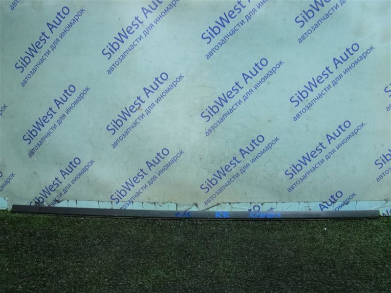 Молдинги на крыше VOLKSWAGEN GOLF 1J5 AXR 2002 задние правые (б/у) Молдинги на крыше VOLKSWAGEN GOLF 1J5 AXR 2002 задние правые (б/у)