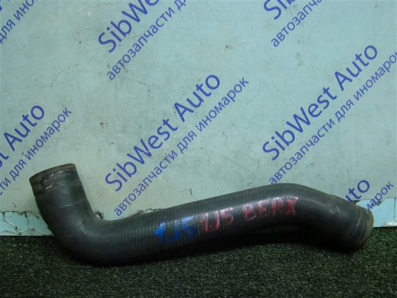 Патрубок радиатора верхний VOLKSWAGEN GOLF 1J5 AXR 2002 (б/у) Патрубок радиатора верхний VOLKSWAGEN GOLF 1J5 AXR 2002 (б/у)