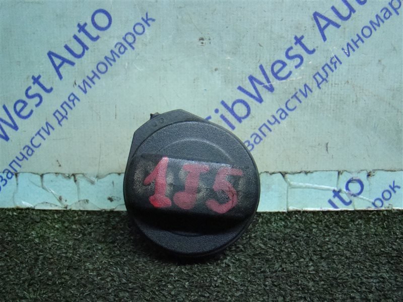 Крышка бензобака VOLKSWAGEN GOLF 1J5 AXR 2002 (б/у)