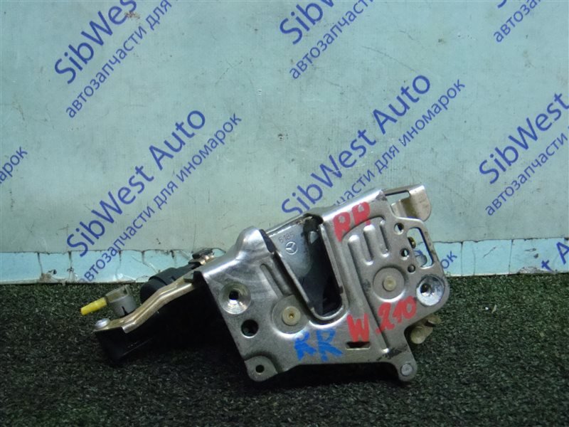 Замок двери MERCEDES-BENZ E-CLASS W210 M104E32 1996 задний правый (б/у) Замок двери MERCEDES-BENZ E-CLASS W210 M104E32 1996 задний правый (б/у)