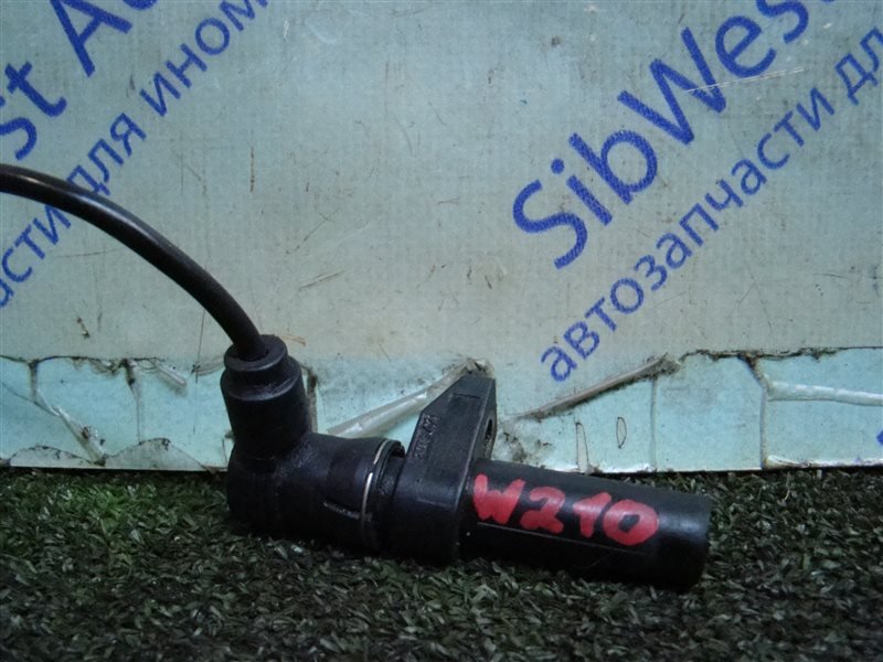 Датчик положения коленвала MERCEDES-BENZ E-CLASS W210 M104E32 1996 (б/у) Датчик положения коленвала MERCEDES-BENZ E-CLASS W210 M104E32 1996 (б/у)