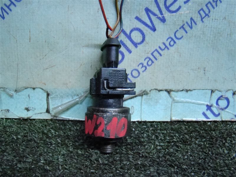 Датчик радиатора кондиционера MERCEDES-BENZ E-CLASS W210 M104E32 1996 (б/у) Датчик радиатора кондиционера MERCEDES-BENZ E-CLASS W210 M104E32 1996 (б/у)