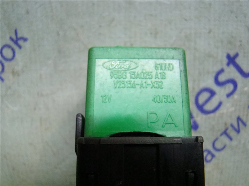 Реле LAND ROVER FREELANDER L314 25K4F 2002 (б/у) Реле LAND ROVER FREELANDER L314 25K4F 2002 (б/у)