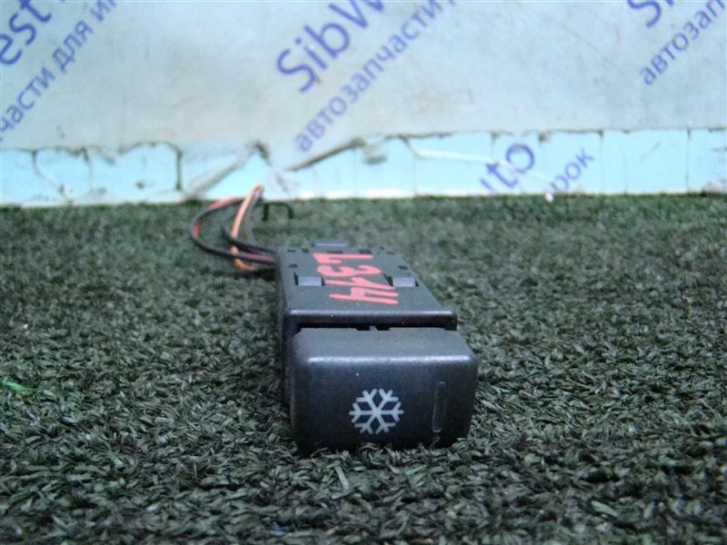 Кнопка кондиционера LAND ROVER FREELANDER L314 25K4F 2002 (б/у) Кнопка кондиционера LAND ROVER FREELANDER L314 25K4F 2002 (б/у)