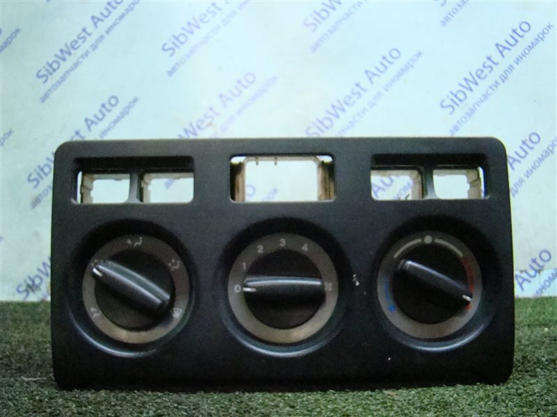 Блок управления климат-контролем LAND ROVER FREELANDER L314 25K4F 2002 (б/у) Блок управления климат-контролем LAND ROVER FREELANDER L314 25K4F 2002 (б/у)