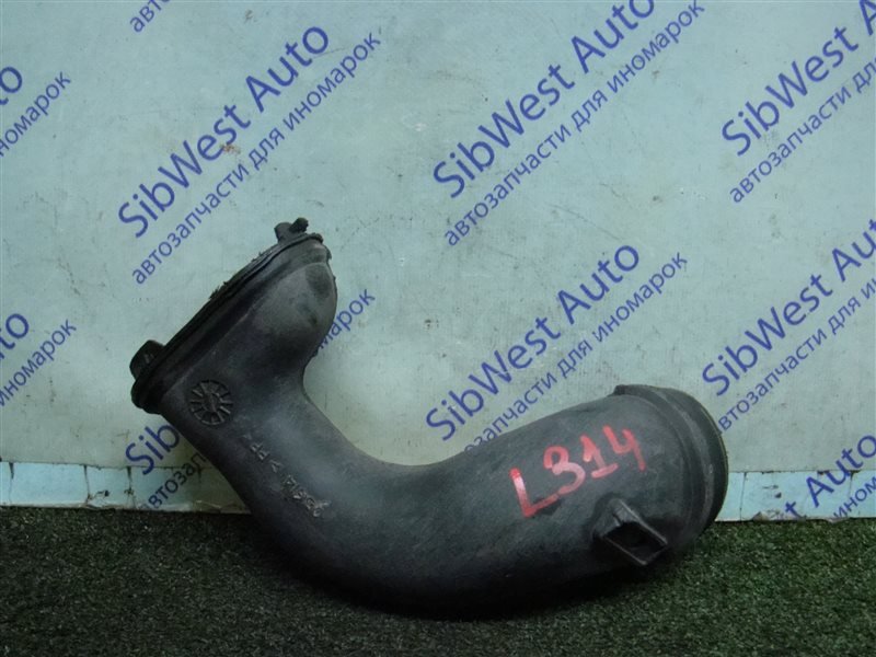 Воздухозаборник LAND ROVER FREELANDER L314 25K4F 2002 (б/у) Воздухозаборник LAND ROVER FREELANDER L314 25K4F 2002 (б/у)