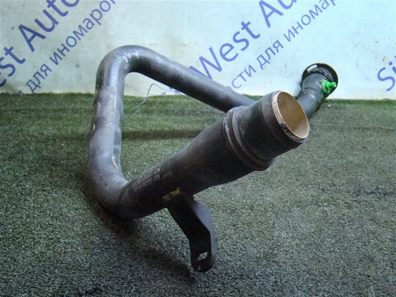 Горловина топливного бака LAND ROVER FREELANDER L314 25K4F 2002 (б/у) Горловина топливного бака LAND ROVER FREELANDER L314 25K4F 2002 (б/у)