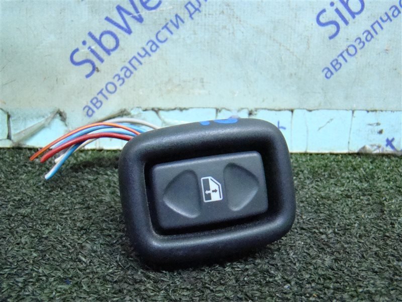 Кнопка стеклоподъемника LAND ROVER FREELANDER L314 25K4F 2002 задняя левая (б/у)