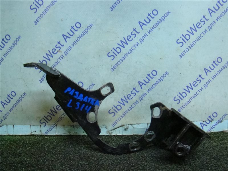 Крепление раздатки LAND ROVER FREELANDER L314 25K4F 2002 (б/у)