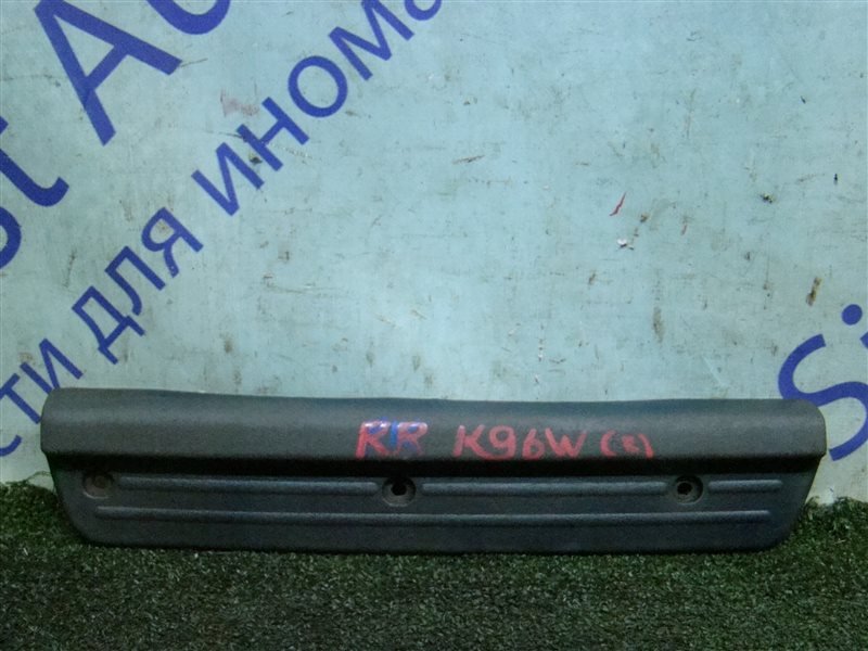 Порожек пластиковый MITSUBISHI MONTERO SPORT K96W 6G72 1998 задний правый (б/у)