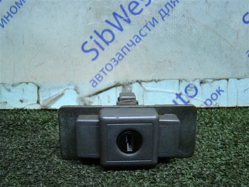 Замок бардачка MITSUBISHI MONTERO SPORT K96W 6G72 1998 (б/у)