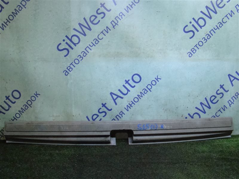 Накладка замка багажника CHEVROLET BLAZER S15 B22NZ 1997 (б/у)