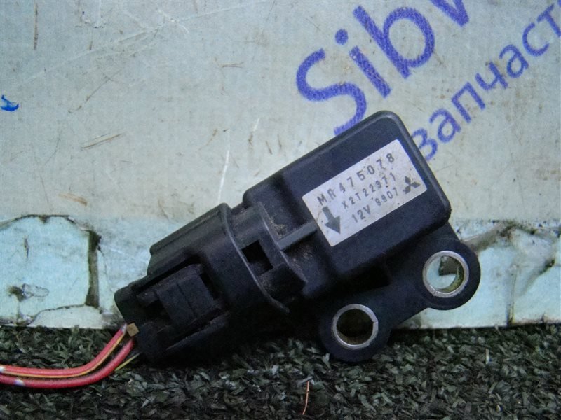 Датчик airbag MITSUBISHI PAJERO IO H76W 4G93(GDI) 1999 (б/у)