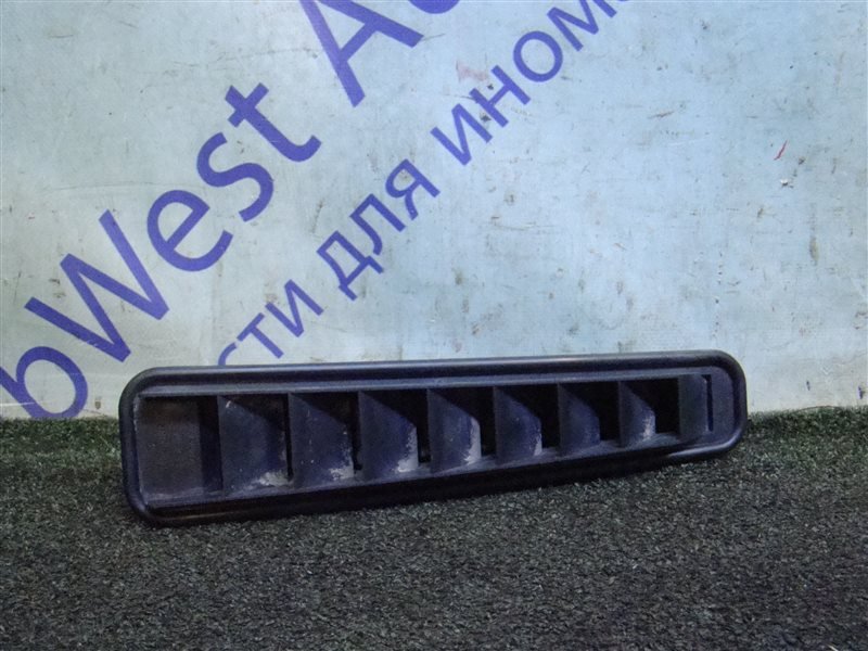 Клапан вентиляции крыла CHEVROLET TAHOE GMT800 LM7 2003 задний правый (б/у)