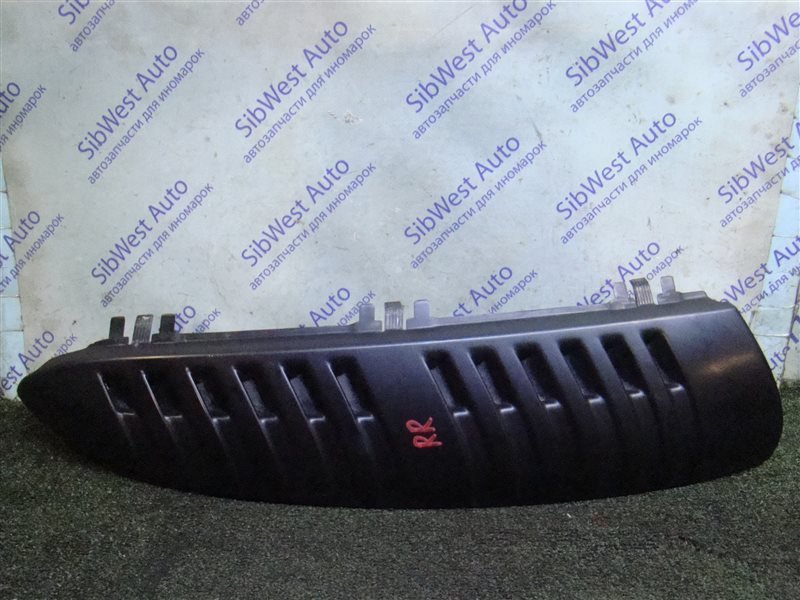 Накладка на стойку кузова CHEVROLET TAHOE GMT800 LM7 2003 задняя правая (б/у)