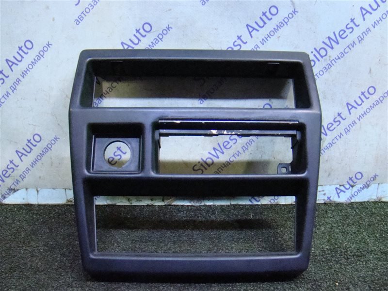 Консоль магнитофона NISSAN PATHFINDER WD21 VG30I 1989 USA (б/у)