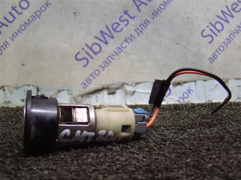 Гнездо прикуривателя CHEVROLET TAHOE GMT800 LM7 2003 (б/у)