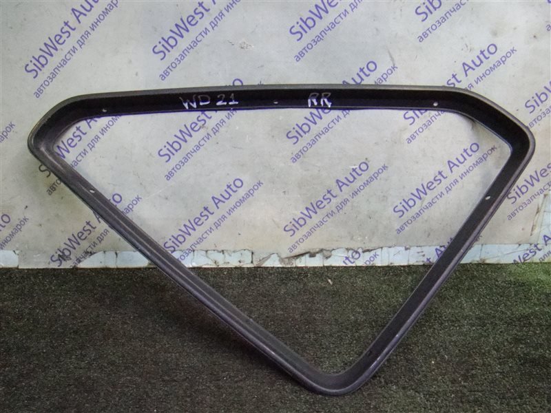 Молдинг стекла NISSAN PATHFINDER WD21 VG30I 1989 USA задний правый (б/у)