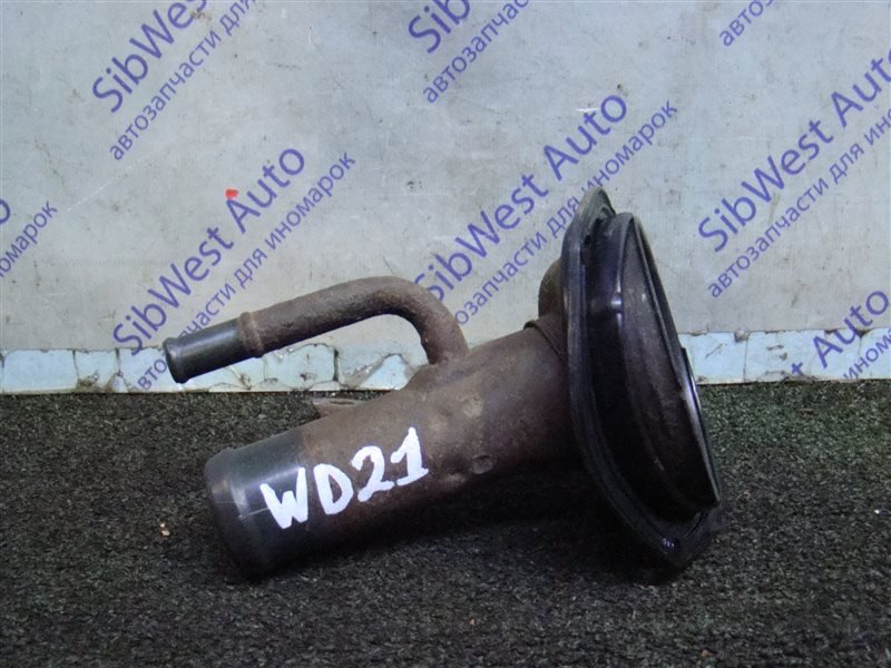 Горловина топливного бака NISSAN PATHFINDER WD21 VG30I 1989 USA (б/у)