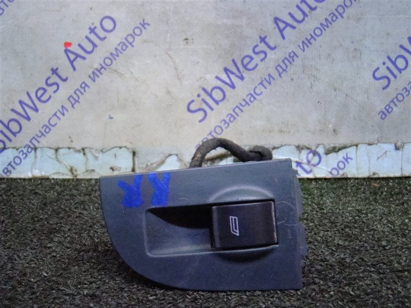 Кнопка стеклоподъемника AUDI A6 4B2 APR 1999 задняя правая (б/у)