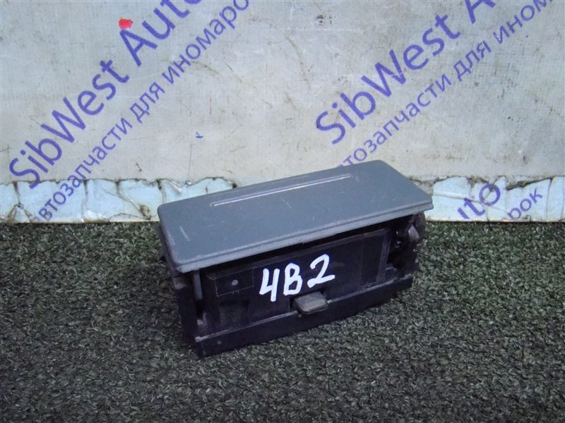 Пепельница AUDI A6 4B2 APR 1999 задняя левая (б/у)