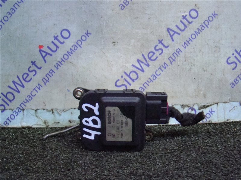 Сервопривод заслонок печки AUDI A6 4B2 APR 1999 (б/у)
