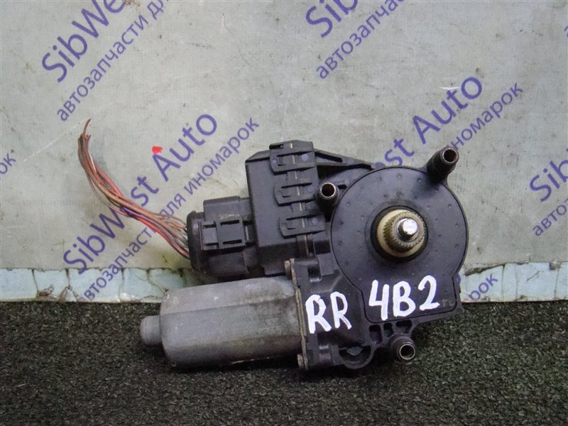 Стеклоподъемник AUDI A6 4B2 APR 1999 задний правый (б/у)
