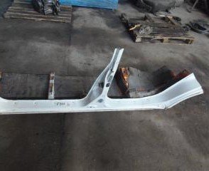 Порог MITSUBISHI DIAMANTE F31A 6G73GDI 2002 левый (б/у)