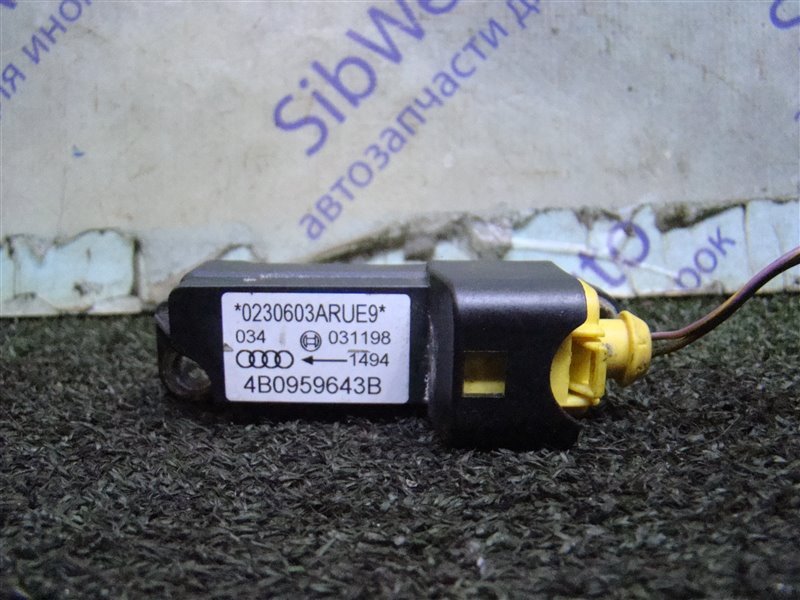 Датчик airbag AUDI A6 4B2 APR 1999 (б/у)