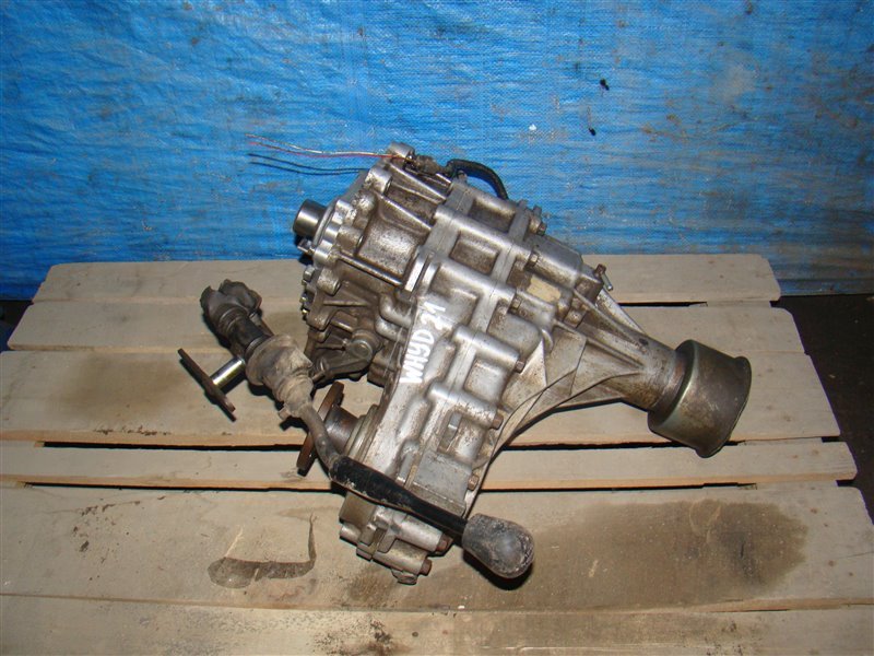 Раздаточная коробка NISSAN TERRANO WHYD21 VG30E 1995 (б/у)
